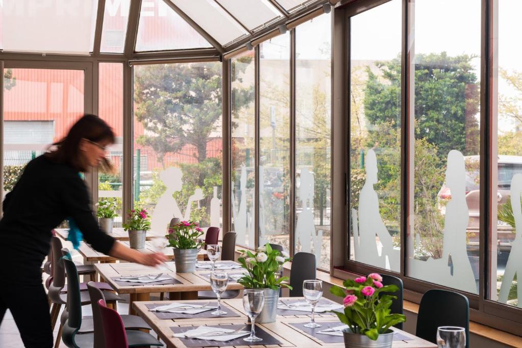 ジ・オリジナルズ・シティ、ホテル・マルセイユ・アエロポート (The Originals City, Hôtel Marseille Aéroport) レストラン