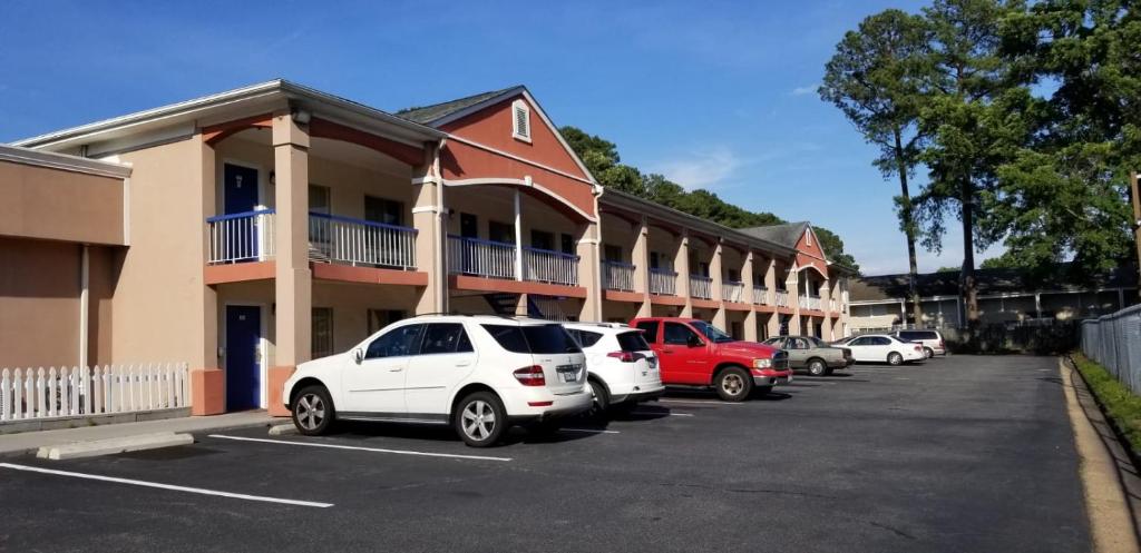 Budget Lodge photo