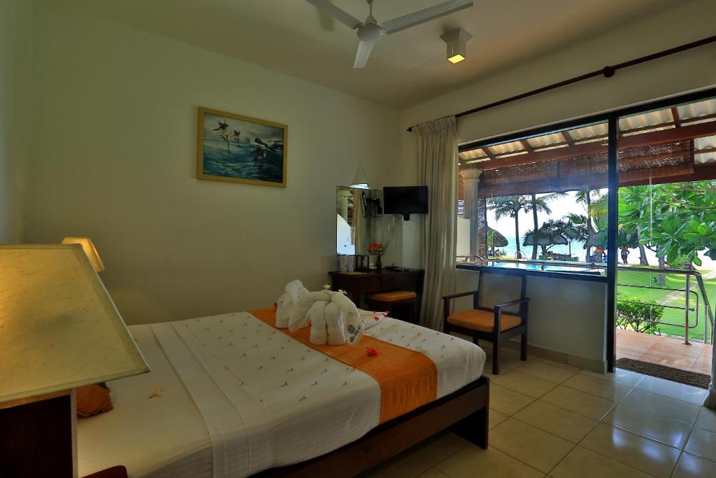 Sea Rock Villa photo