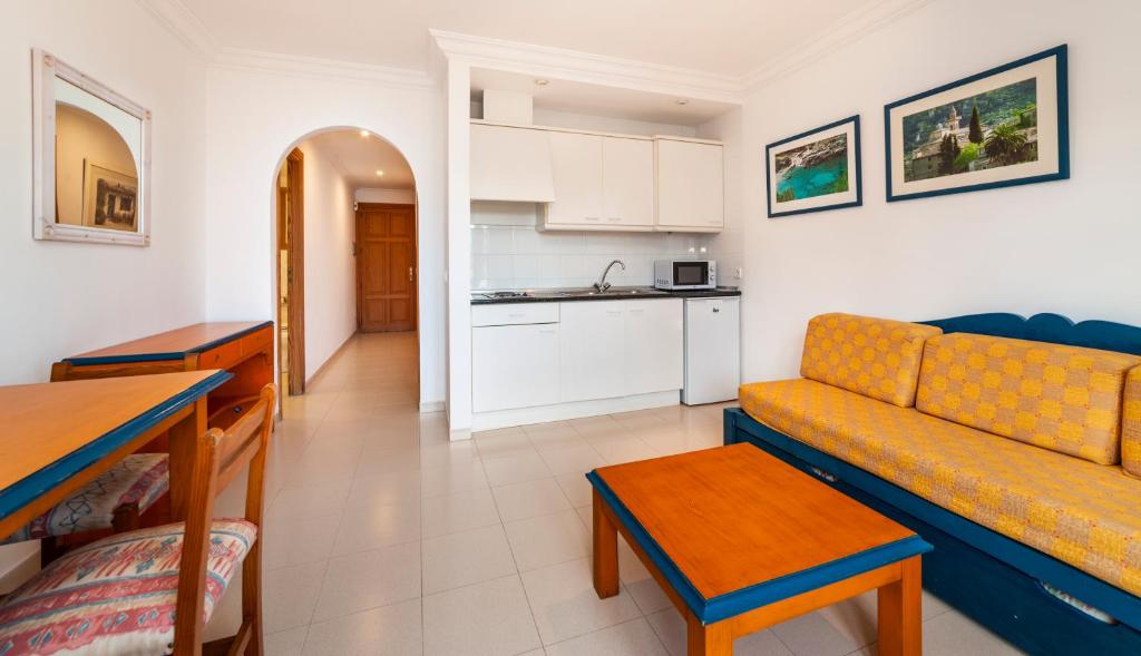 Apartamentos Charlys Can Picafort - 3