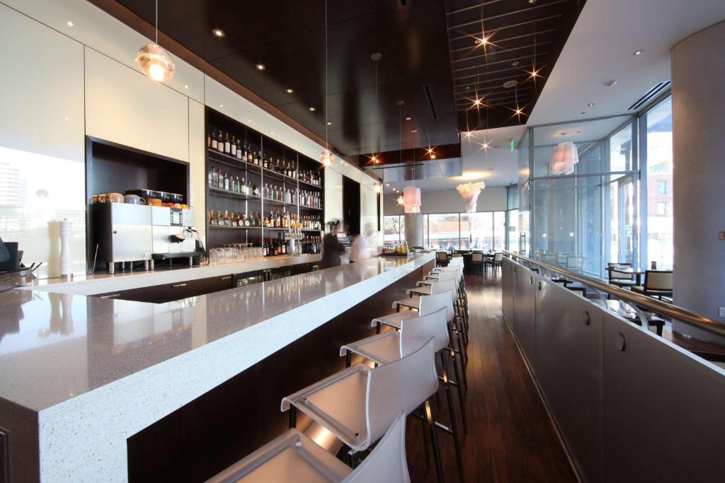 Bar/lounge
