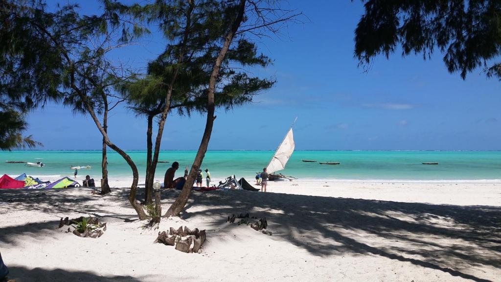 Kinazi Upepo Beach Hotel photo