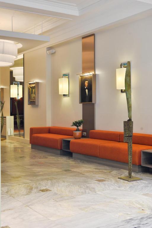 フロント・ロビー