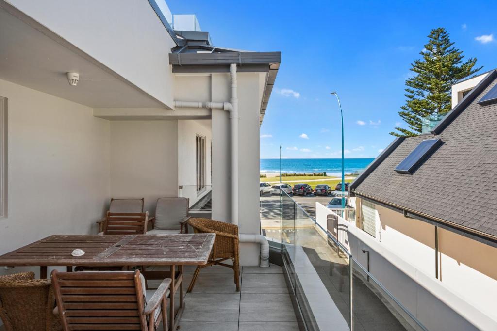 Balcony/terrace, Pavilion Beachfront Accommodation in Tauranga