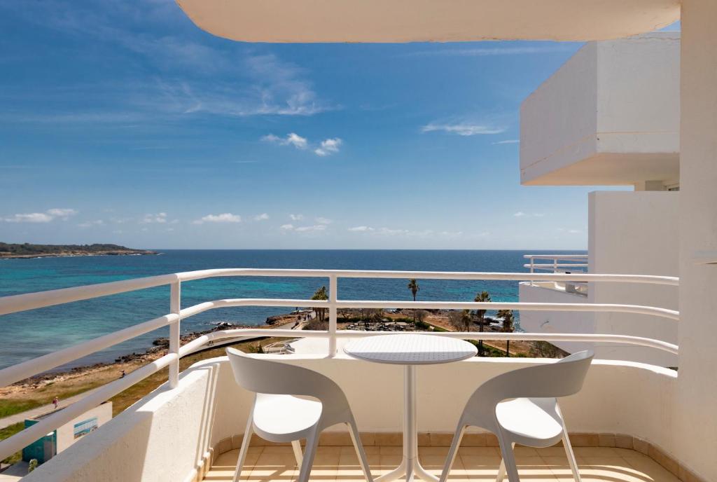 Hotel Palia Sa Coma Playa — Hotel rooms in S'Illot, Balearic Islands