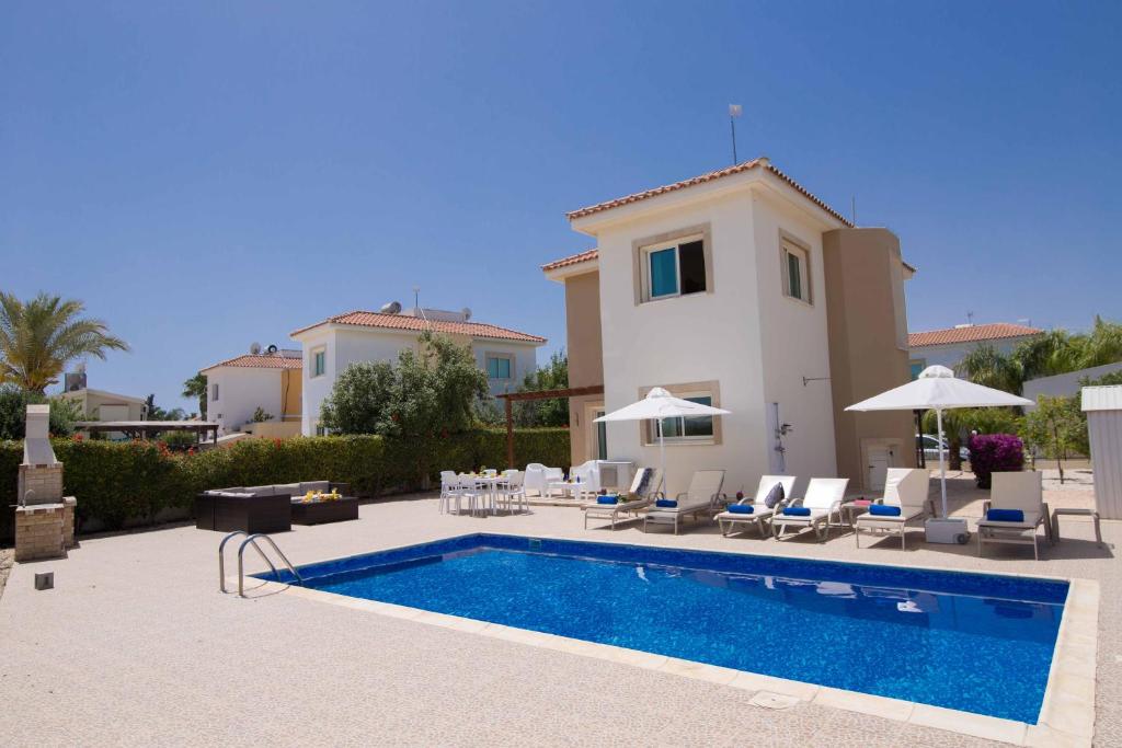 Oceania 21, Ayia Napa