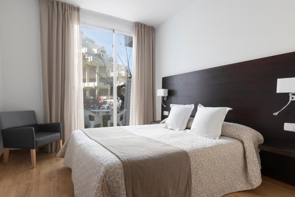 Hotel Palia Sa Coma Playa — Hotel rooms in S'Illot, Balearic Islands