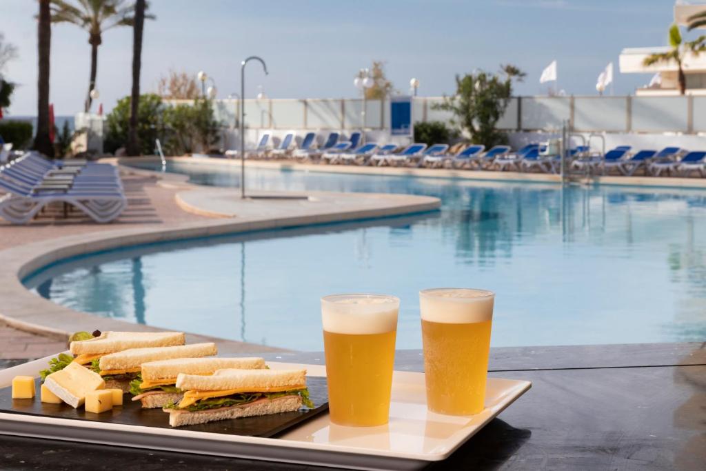Hotel Palia Sa Coma Playa — Swimming pool in S'Illot, Balearic Islands