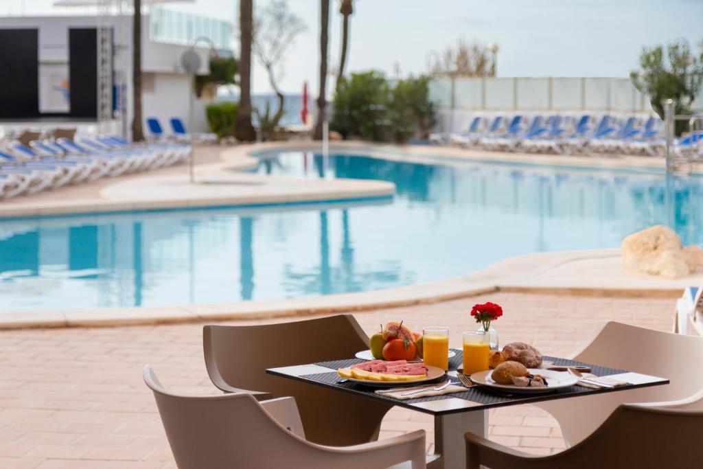 Hotel Palia Sa Coma Playa — Swimming pool in S'Illot, Balearic Islands