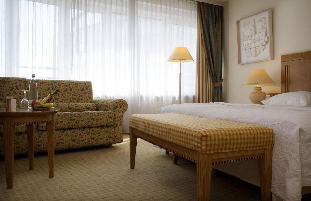 Berlin Hotel Domicil Berlin by Golden Tulip Additional