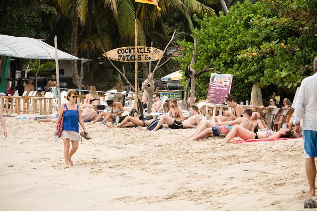 Hiriketiya Beach Hostels photo