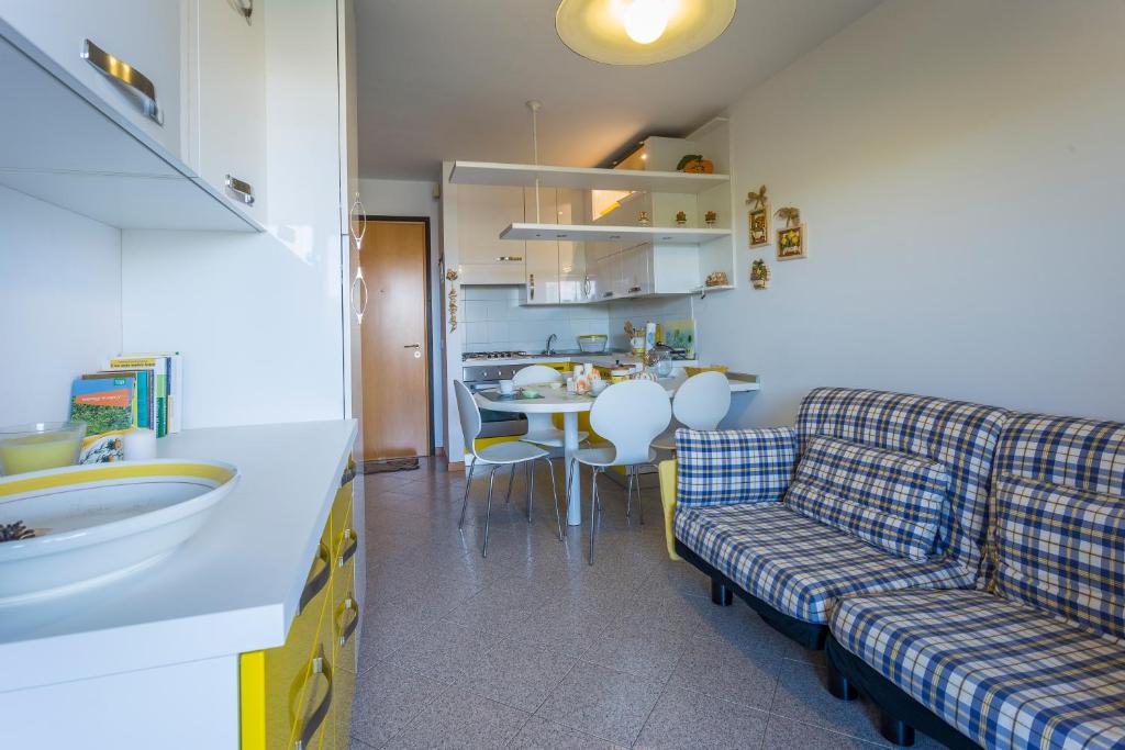 GuestHost - Lignano Sabbiadoro Flat Garage - 3