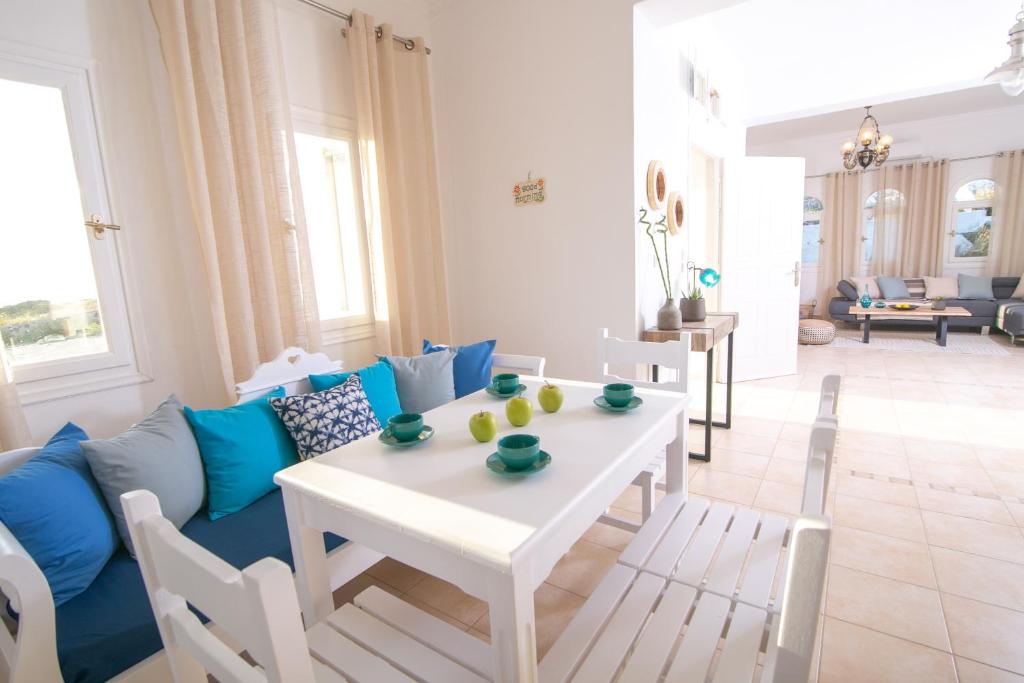Caldera Sunset Villa photo