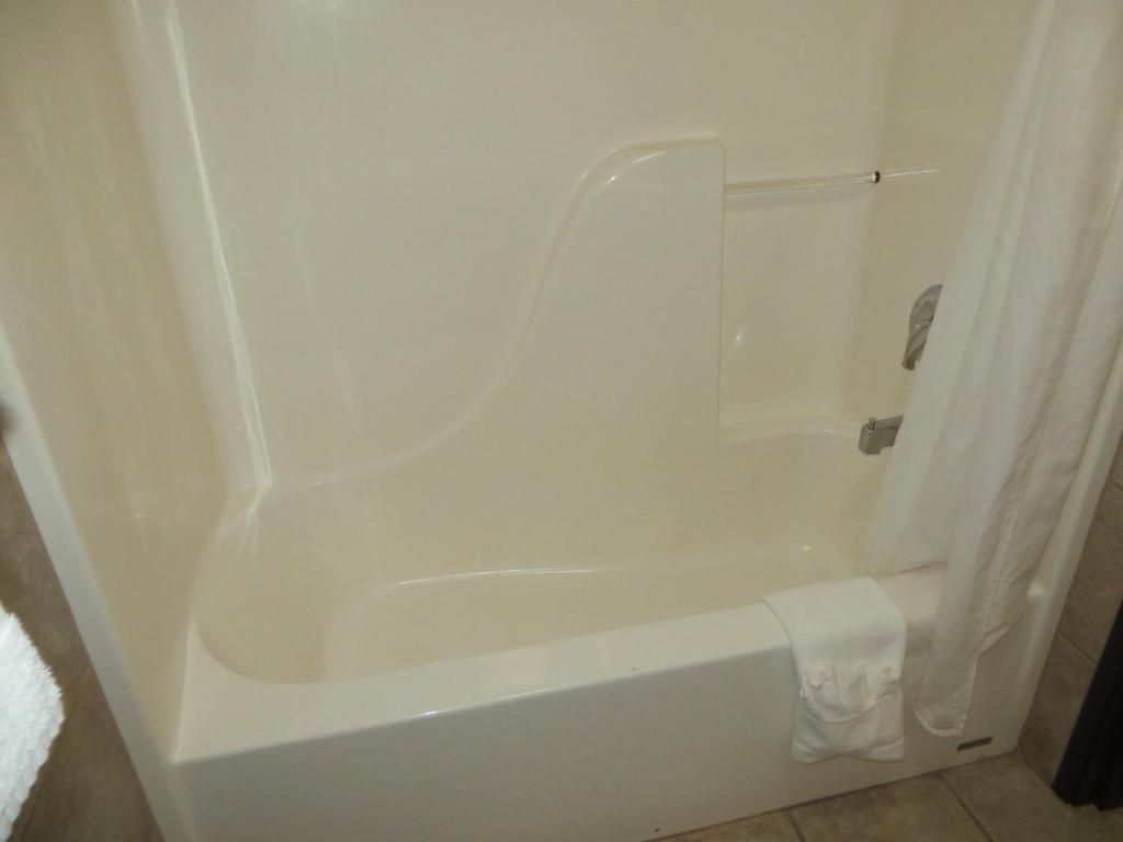 Super 8 By Wyndham Davenport Photo 34