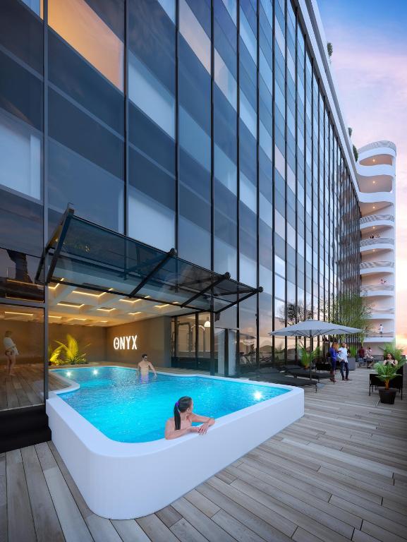 Luxury Onyx Penthouse with Sea Mountain Views by CTICC Cape Town photo