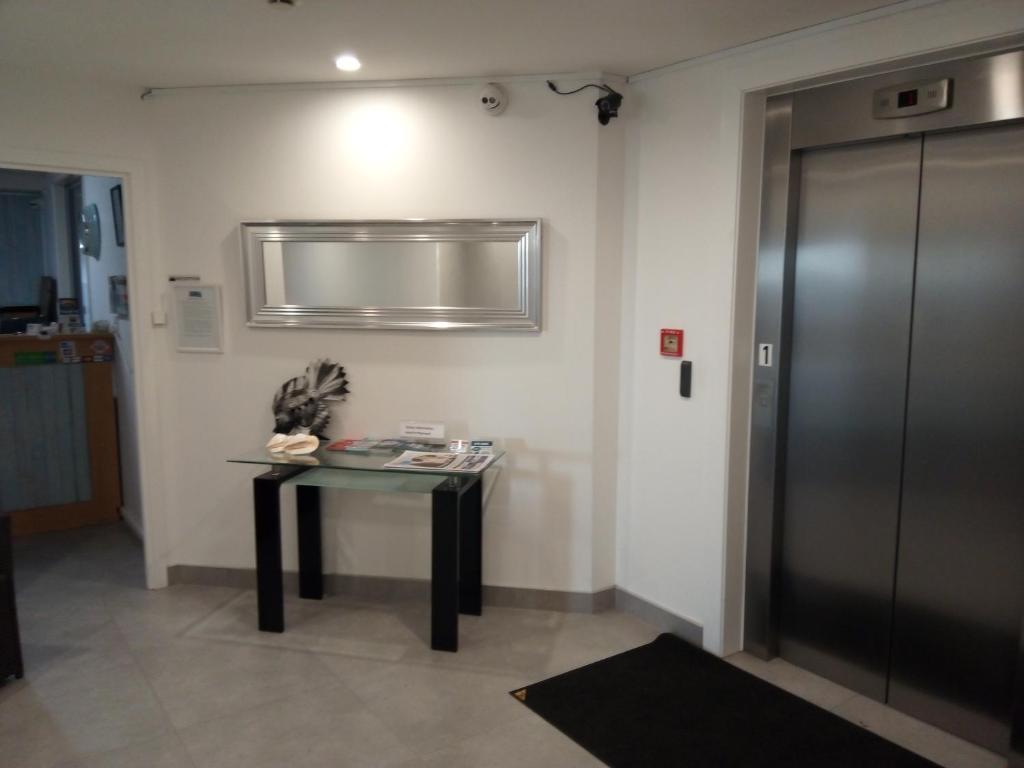 Shared lounge/TV area