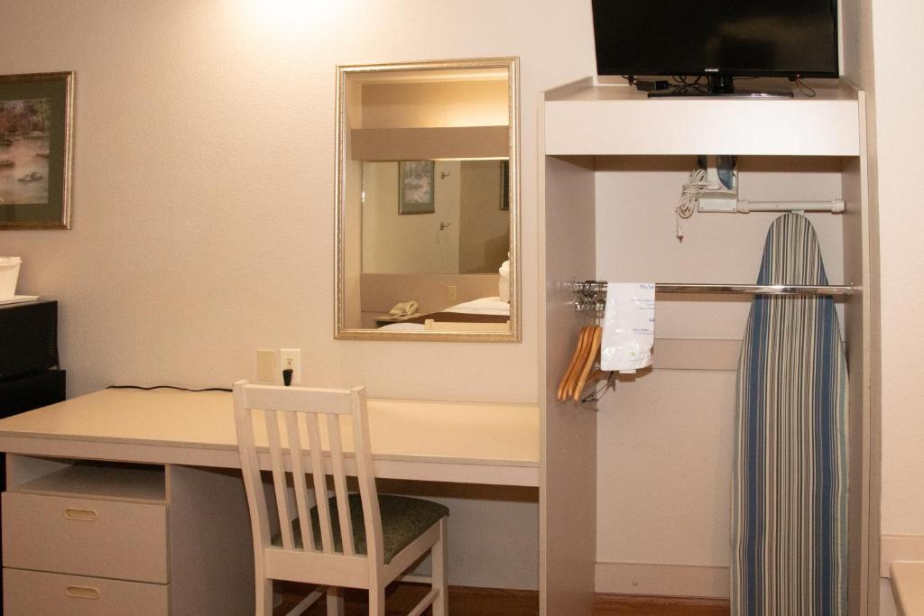 Microtel Inn & Suites by Wyndham Lodi/North Stockton photo