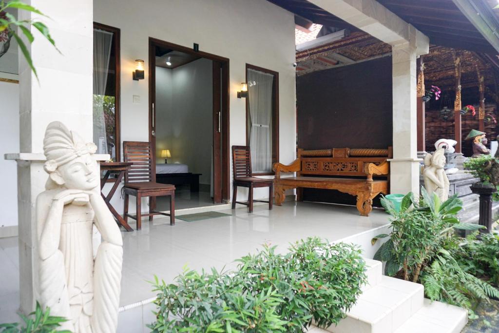 Ary Guest House photo