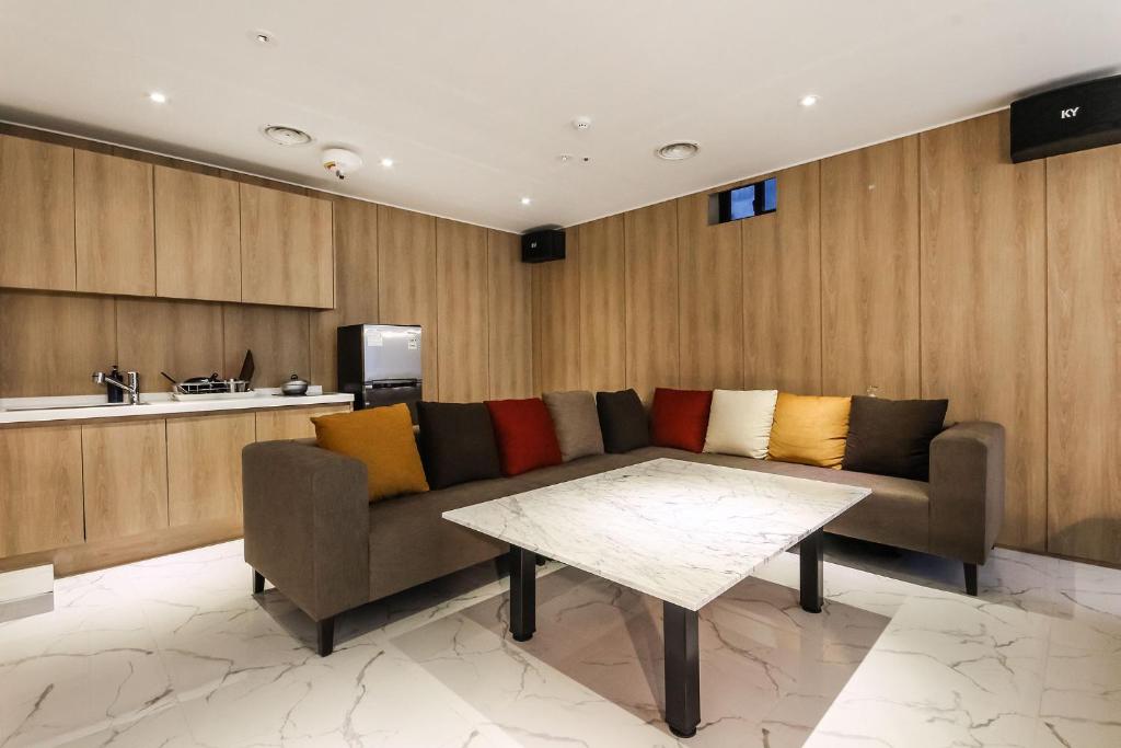 비엔날레 호텔 (Biennale Hotel)