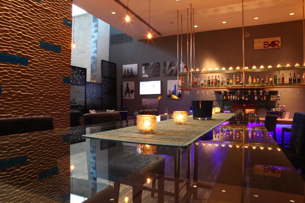 Bar/lounge