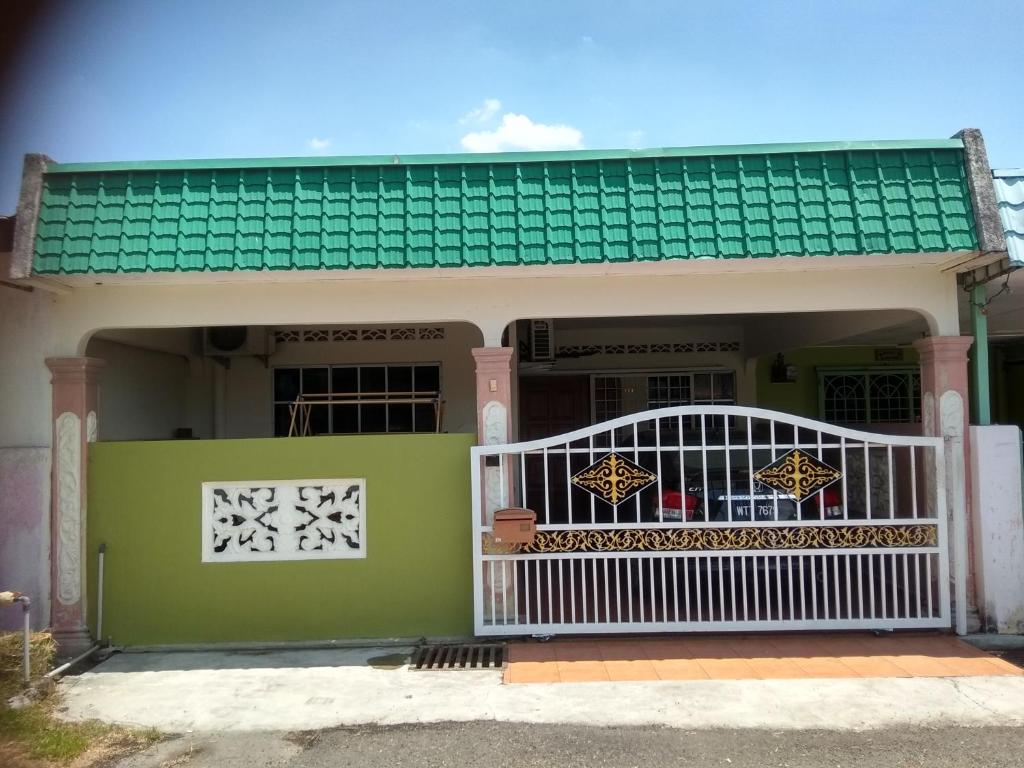 Anggerik Homestay Melaka Pringgit Book Your Hotel With