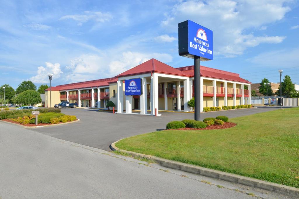 Americas Best Value Inn Tupelo Barnes Crossing photo