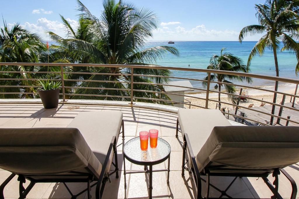 Corto Maltes 205 Ocean Front 2 bdrs Apt, Playa del Carmen