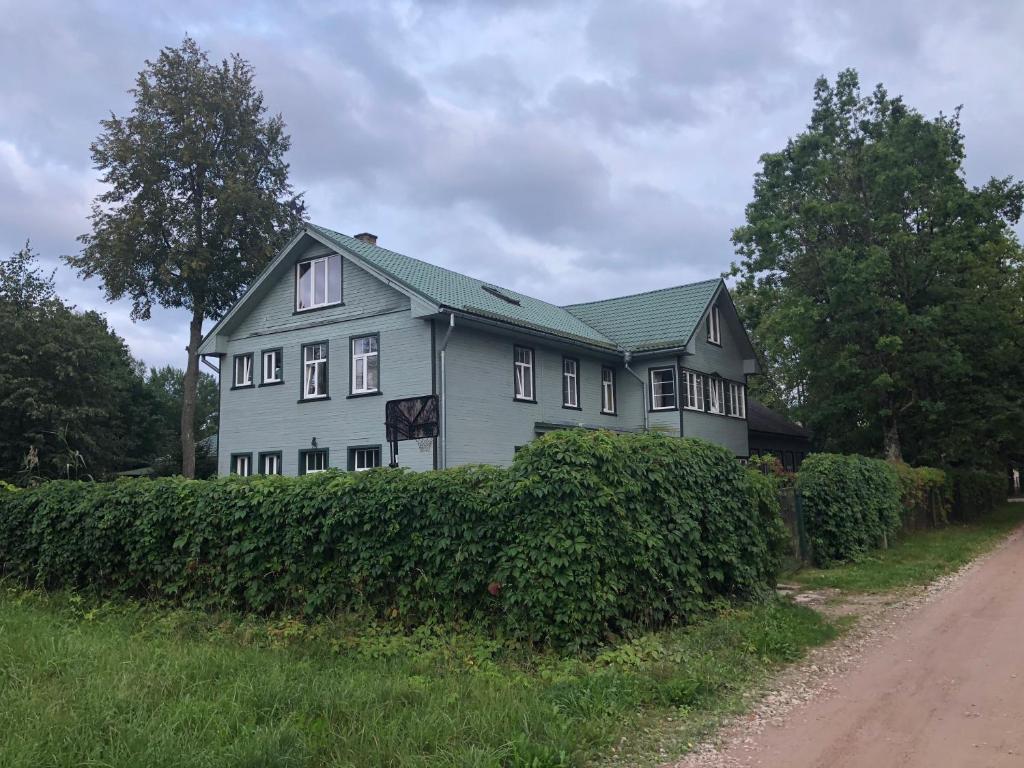 Alejas 7 — Hotel in Kemeri