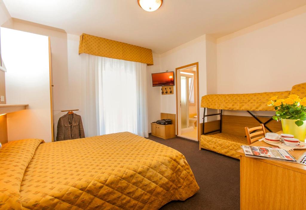 Hotel Lilia - 4