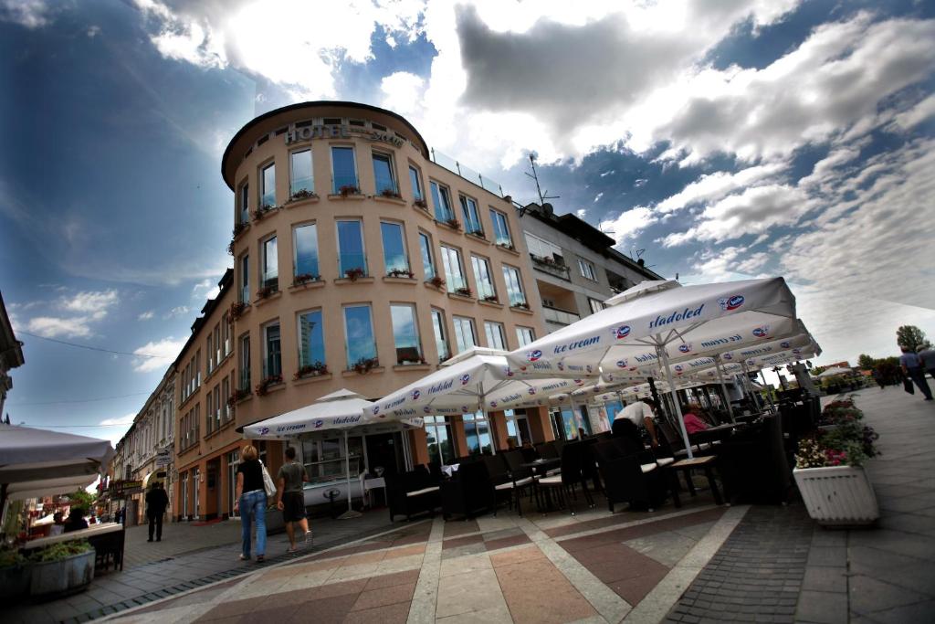 Hotel Savus — Hotel in Slavonski Brod