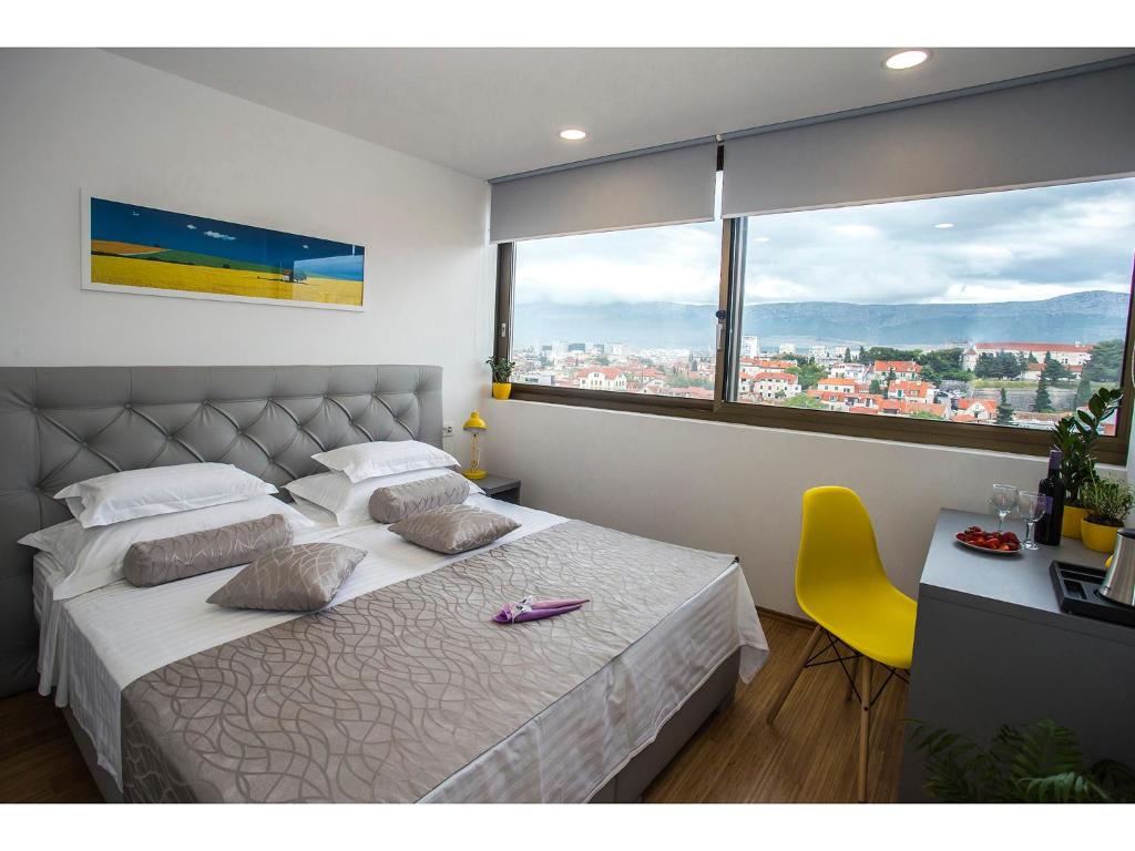 Tower Rooms — Hotel in Split