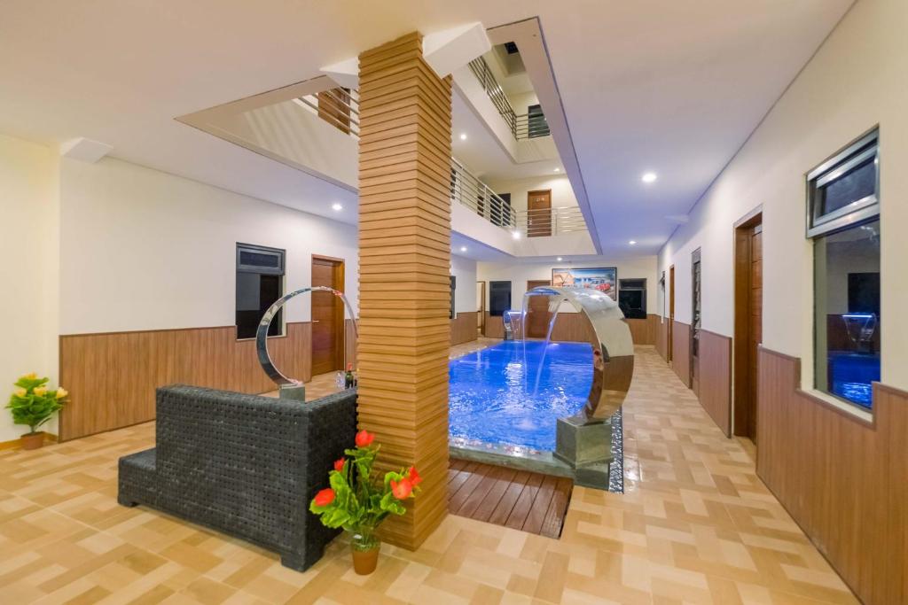 キャロライン ゲスト ハウス (Caroline Guest House) スイミングプール