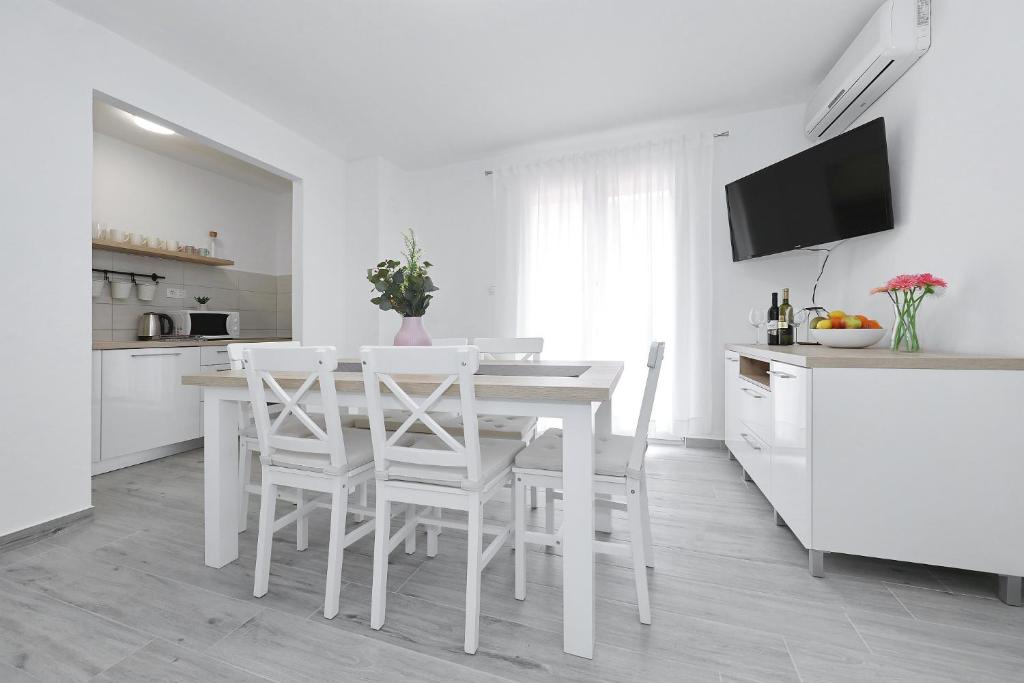 Apartmani Strpic 전경