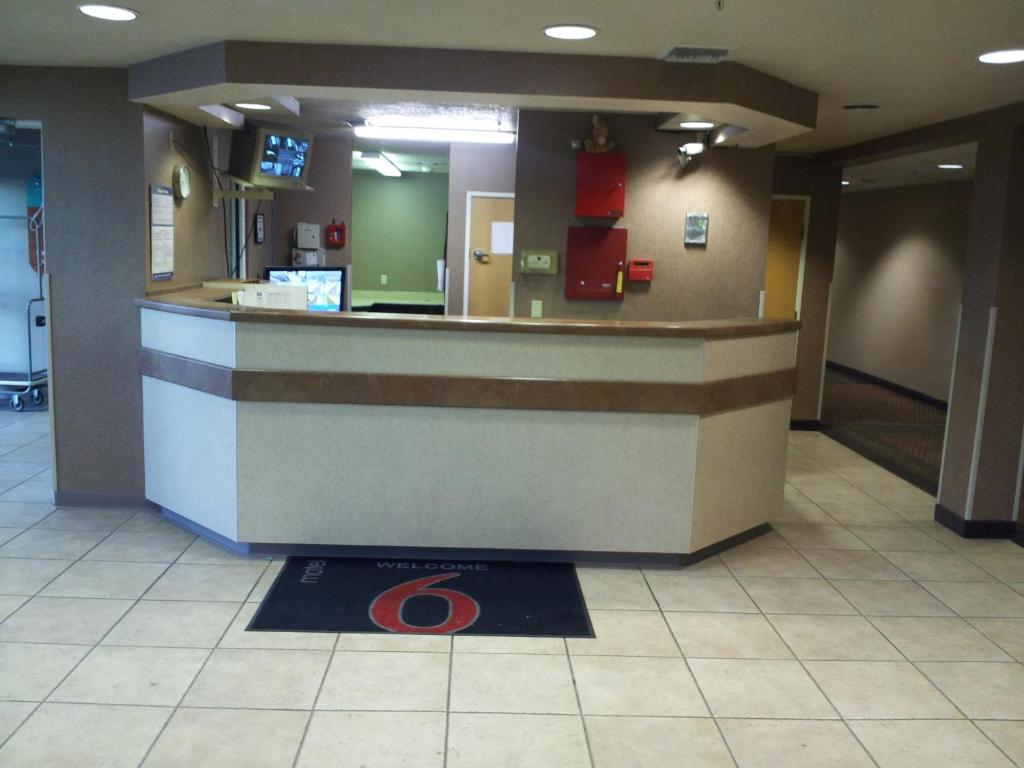 Motel 6-Bernalillo, NM photo