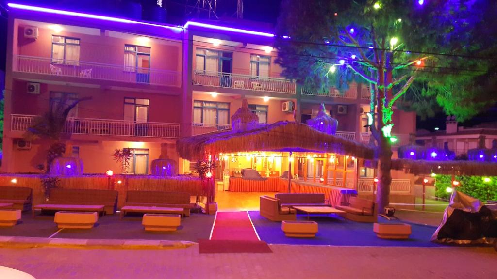 Grand Yayla Hotel — Hotel in Cesme