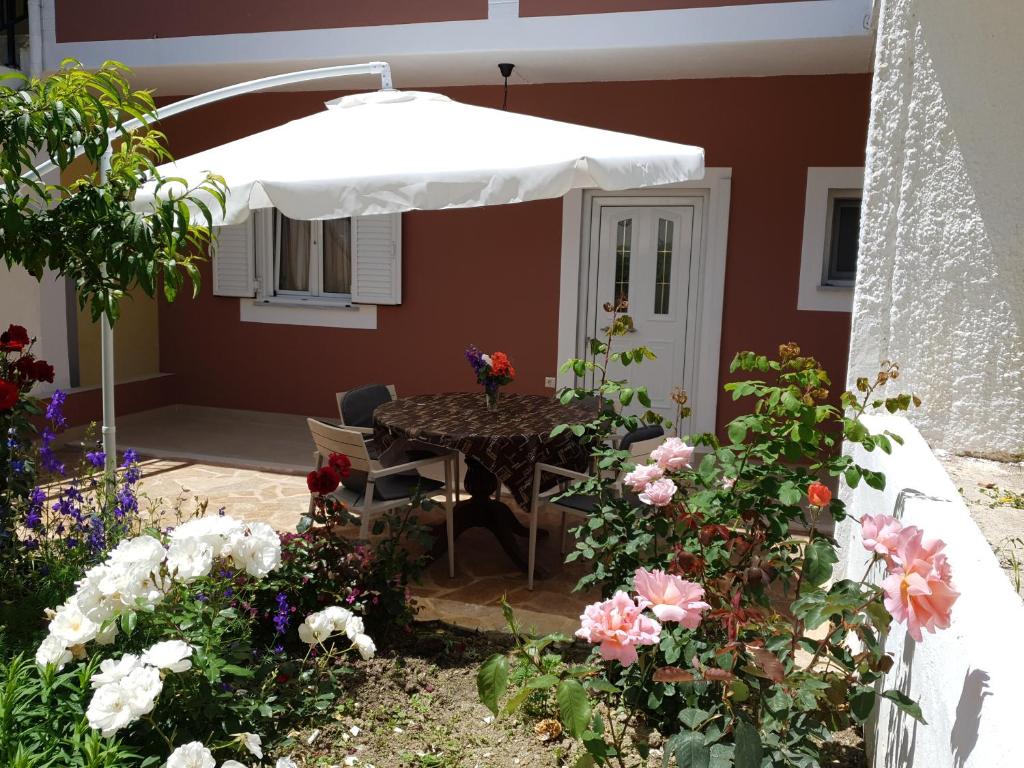 ANGELIKA HOUSE 1 — Hotel in Corfu Island