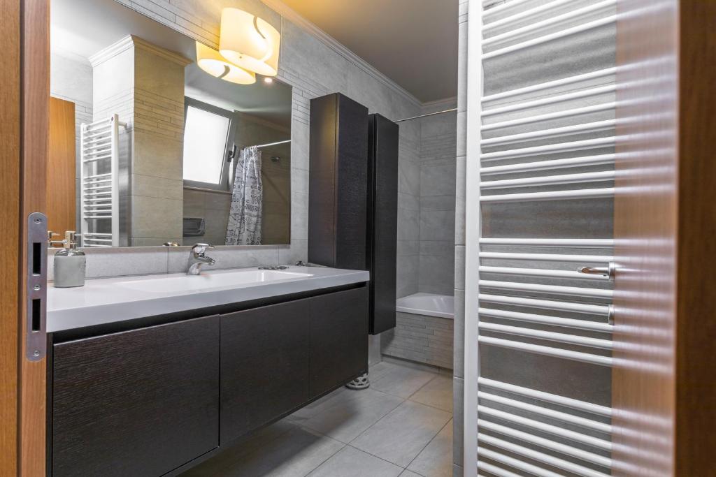 Rainbow Luxurious Villa in Ialysos photo
