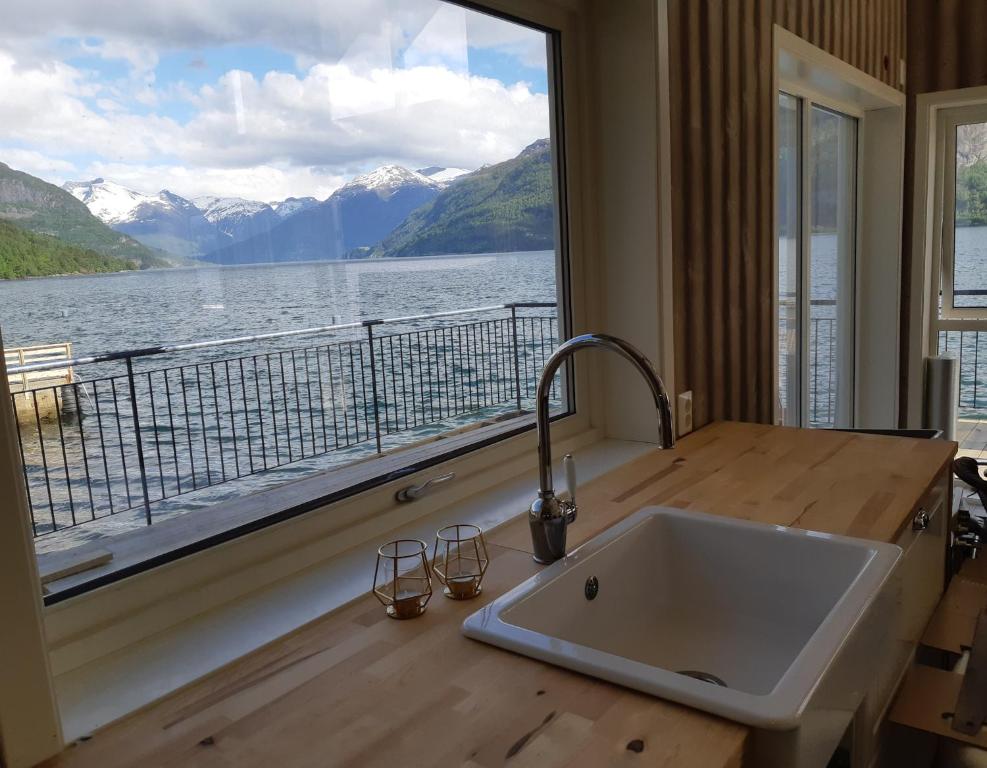 Stryn Fjord Lodge Faleide 130 — Hotel in Stryn