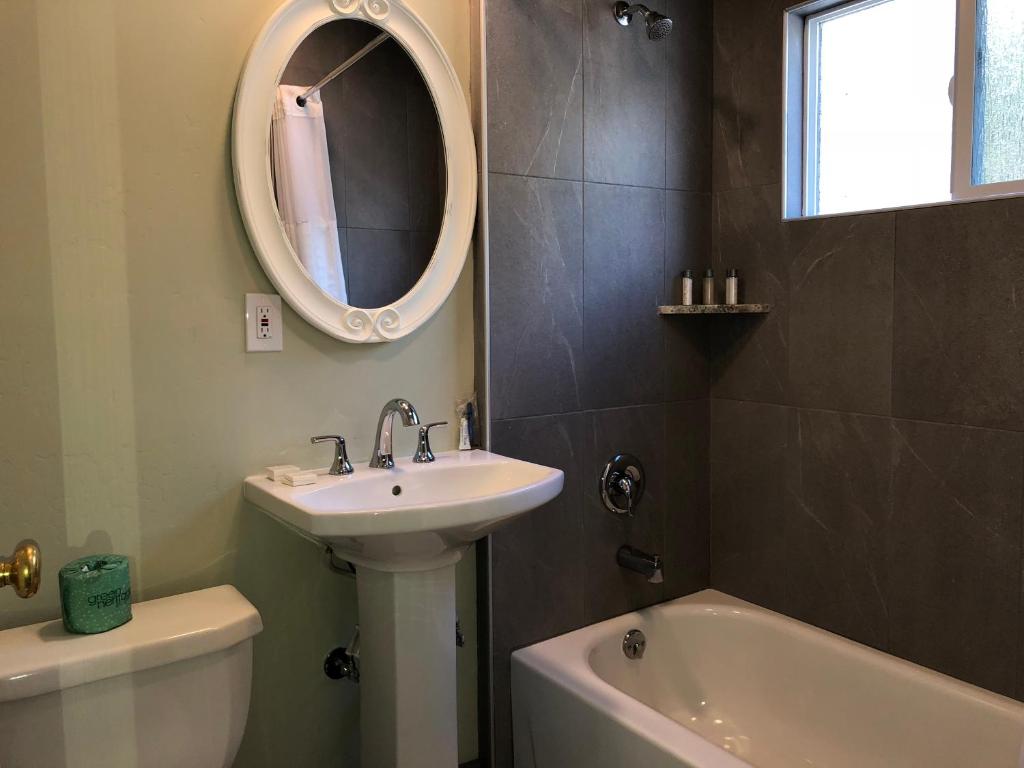 Hotel Elevation photo
