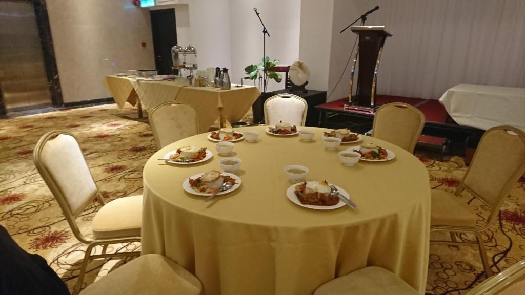 Banquet hall