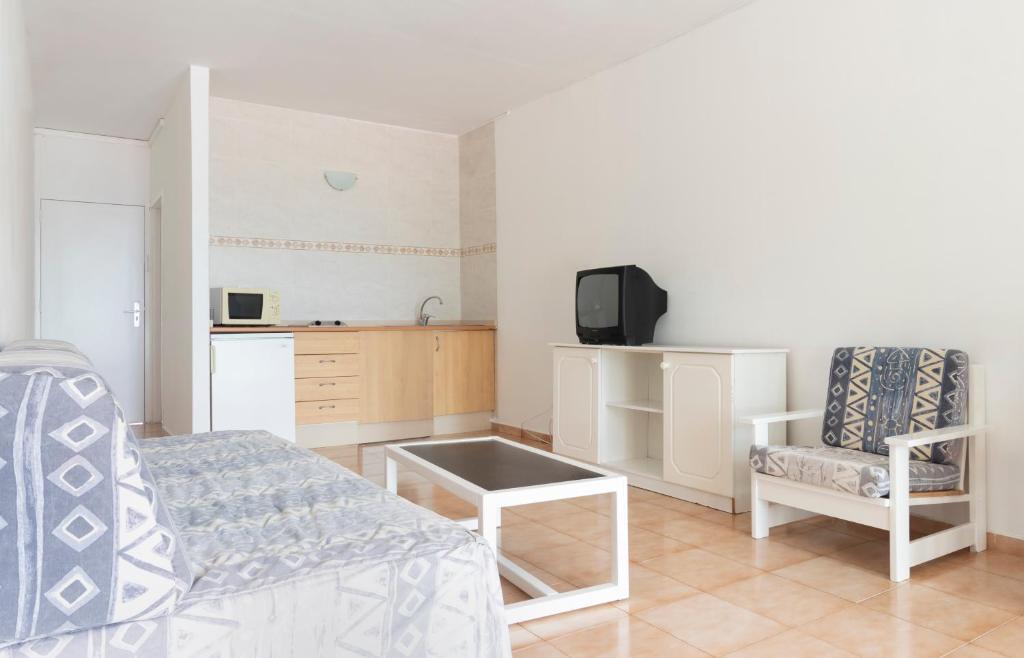 Hotel Palia Don Pedro — Hotel rooms in Costa Del Silencio, Canary Islands
