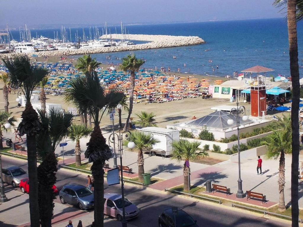 Krasas Beach Apartments photo