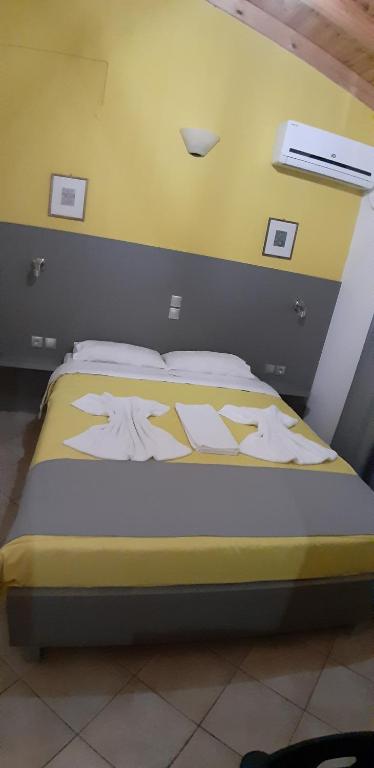 Pansion Limni — Hotel rooms in Keri, Ionian Islands