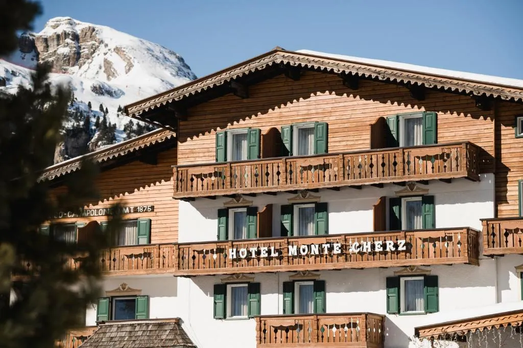 Hotel Monte Cherz, hotel in Arabba