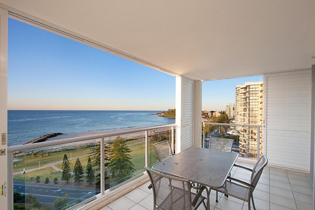 Coolangatta 3 Bedroom Serviced Apartments And Suites in Gold Coast