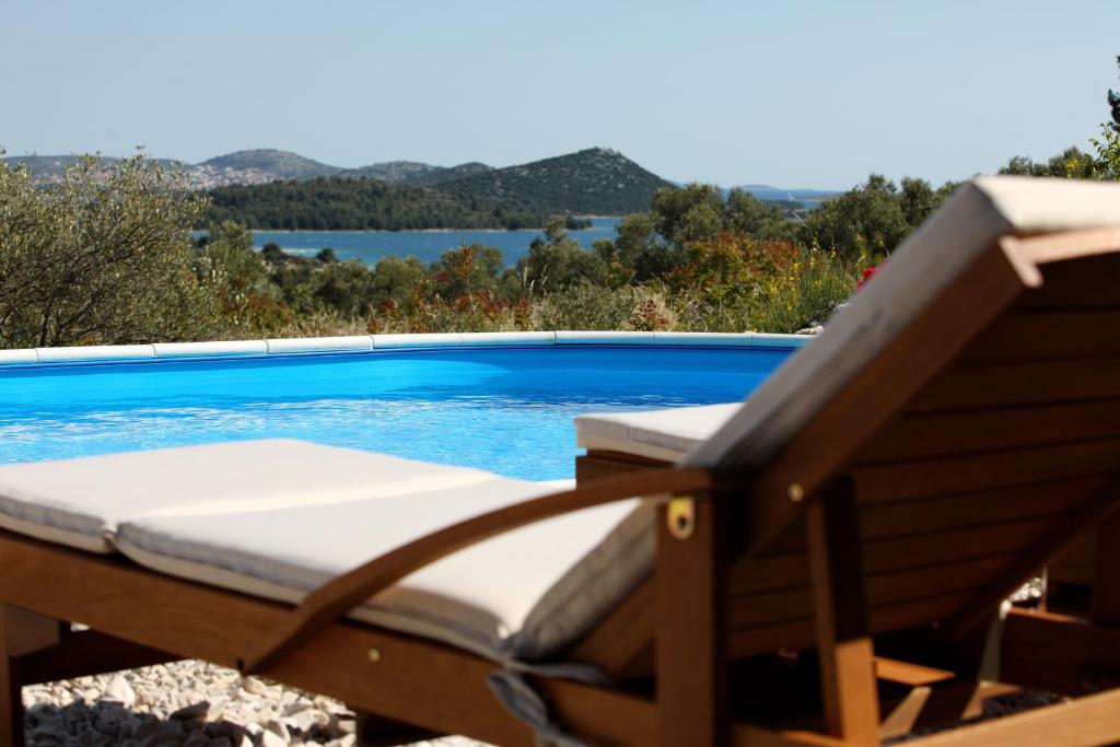 Holiday Home Petar — Hotel in Drage