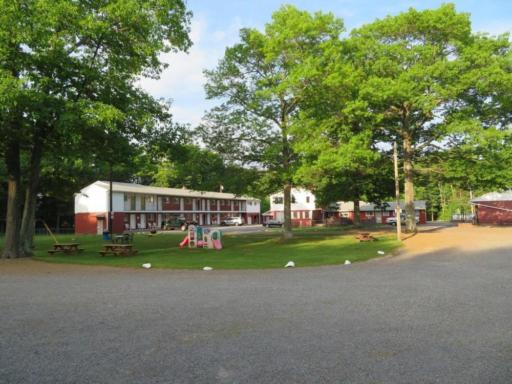 Red Ranch Inn — Hotel in Poughkeepsie (NY)