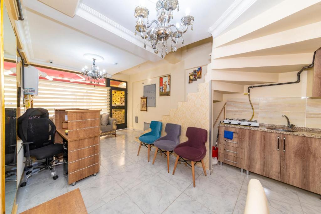 KUMKAPI ROMANOS HOTEL — Hotel in İstanbul
