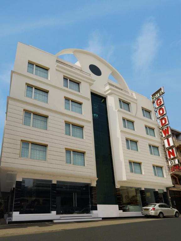 Hotel Godwin Deluxe -Near New Delhi Railway Station - Paharganj