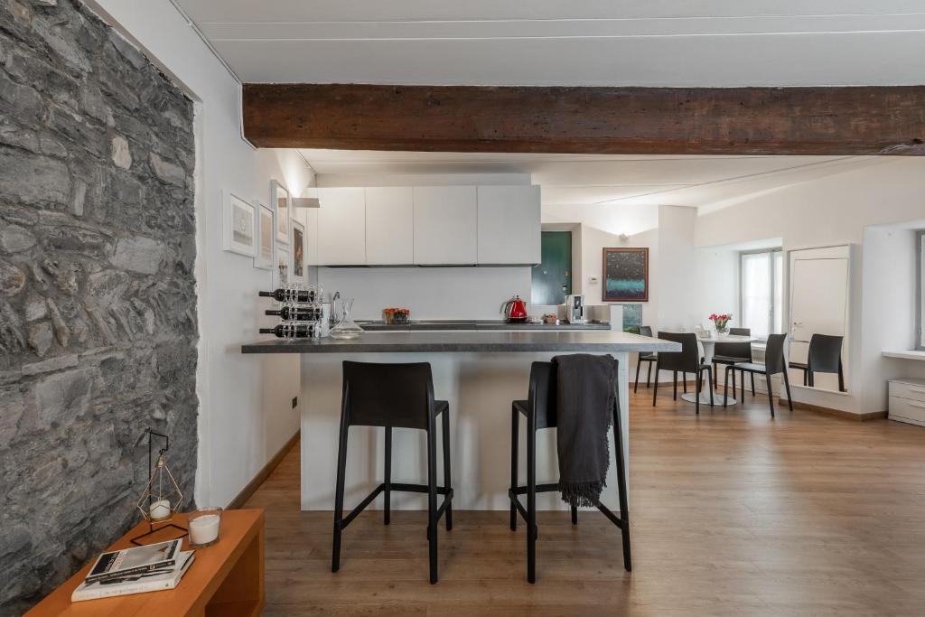 A Casa Nuccia Studio by Holiday Solutions — Hotel in Como